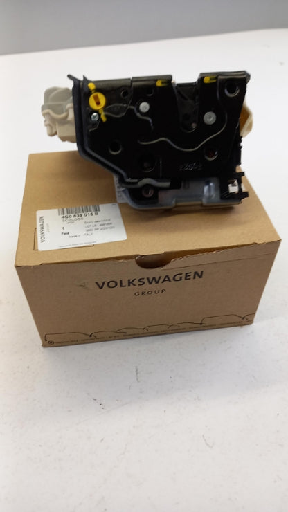 Original AUDI A3 S3 A6 Q3 Q7 RS3 RS6 RSQ3 Türschloss hinten links 4G0839015B