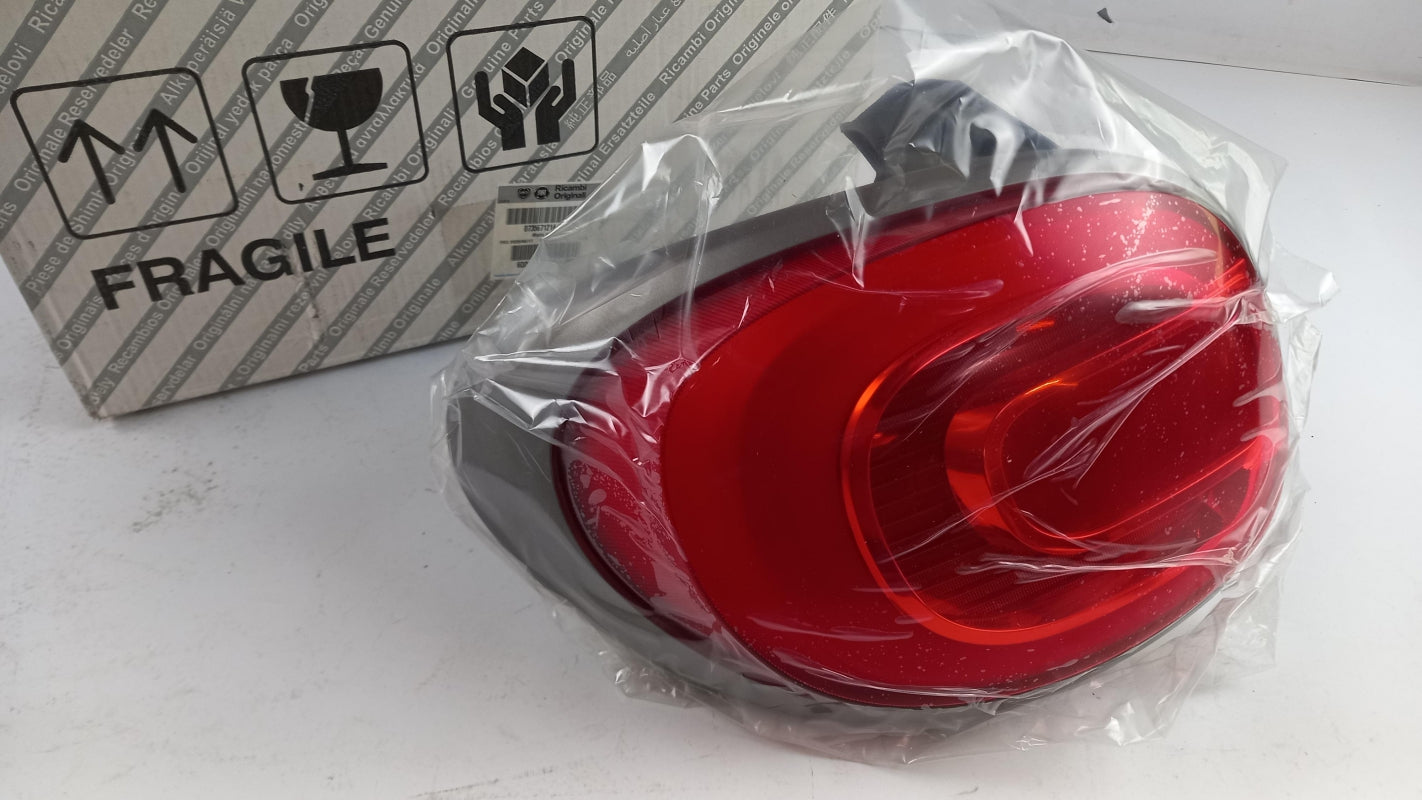 Original FIAT 500L rear light left 735671214 