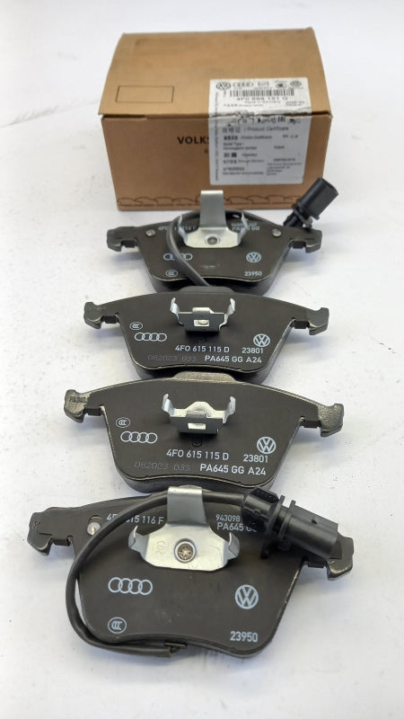 Original OE Volkswagen Bremsbeläge 4F0698151Q