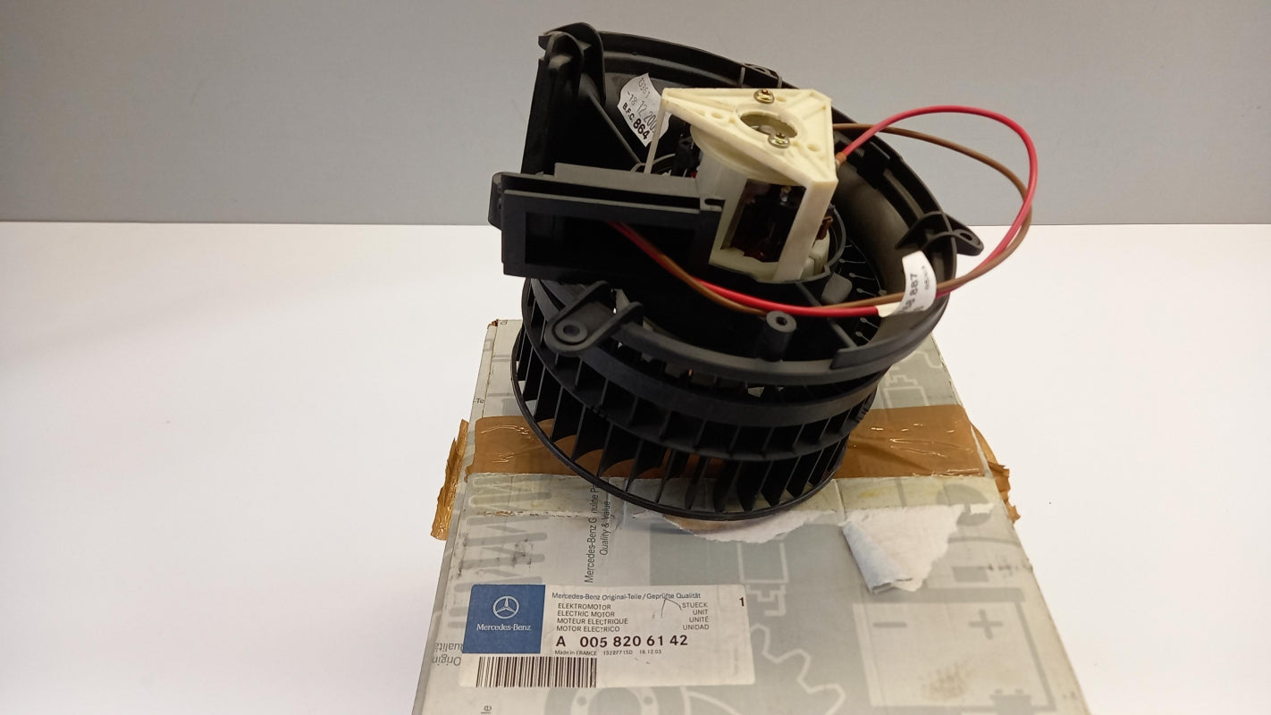 Original MERCEDES-BENZ C-klasse (w202) Innenraumgebläse A0058206142