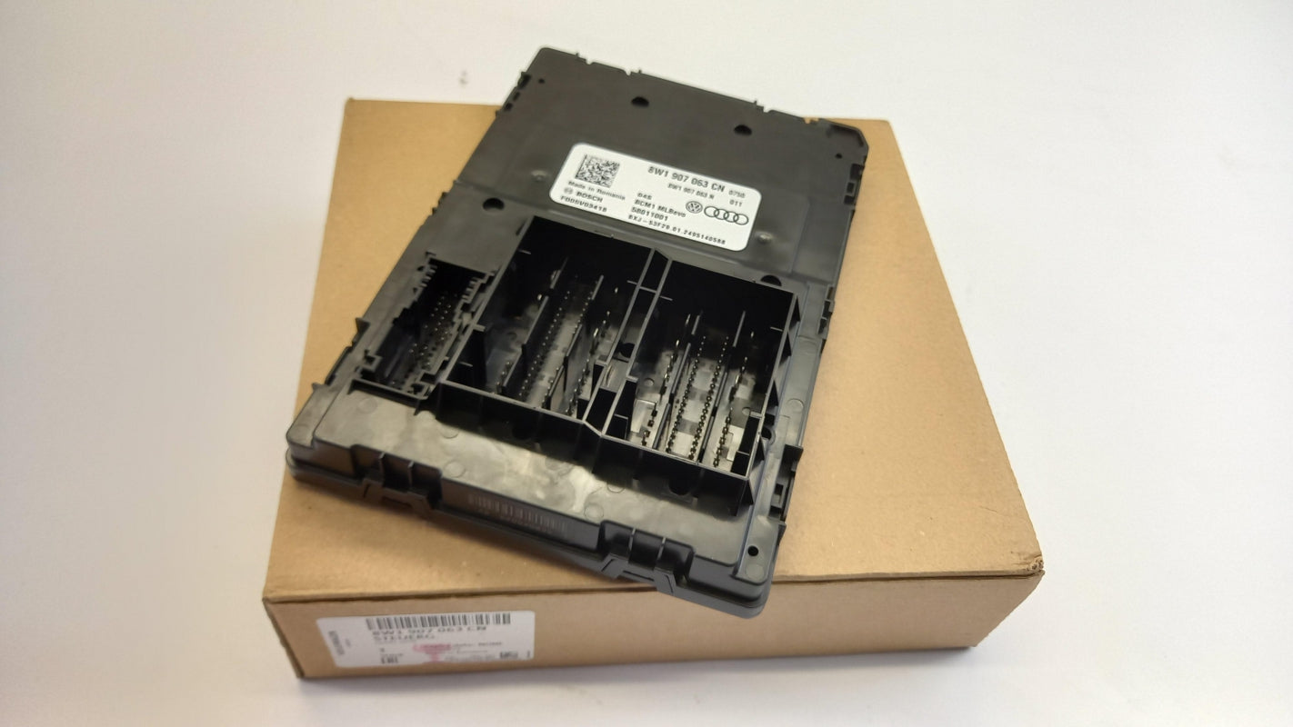 Original AUDI A4 A5 Q5 control unit 8W1907063CN 