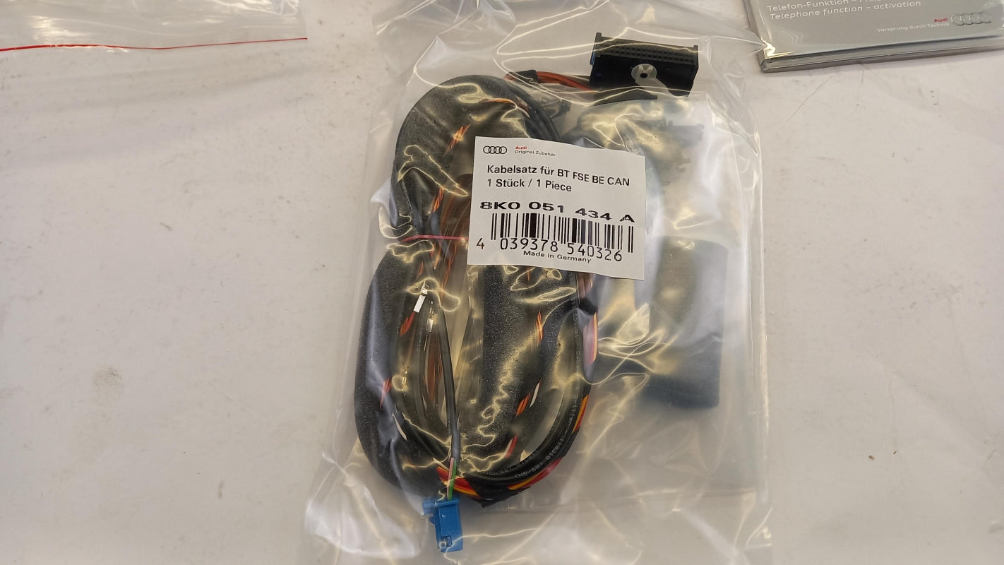 Original AUDI A4 Allroad Avant A5 Q5 RS4 RS5  Telefon Montagesatz 8K0051793
