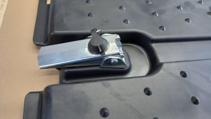 Original OE MERCEDES-BENZ Batteriefachabdeckung A9304200065