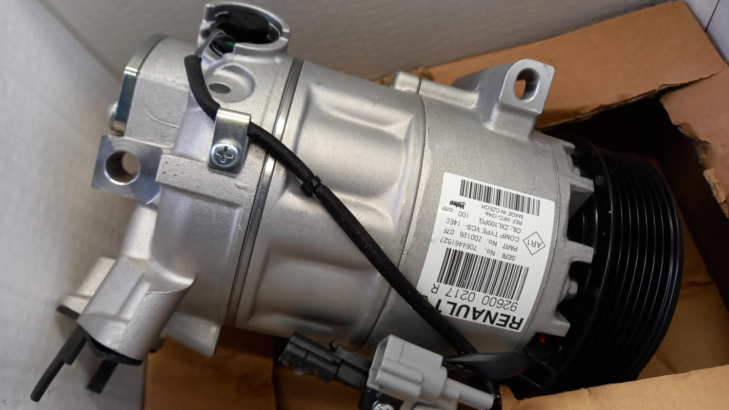 Original RENAULT Clio IV Captur Klimakompressor 926004183R