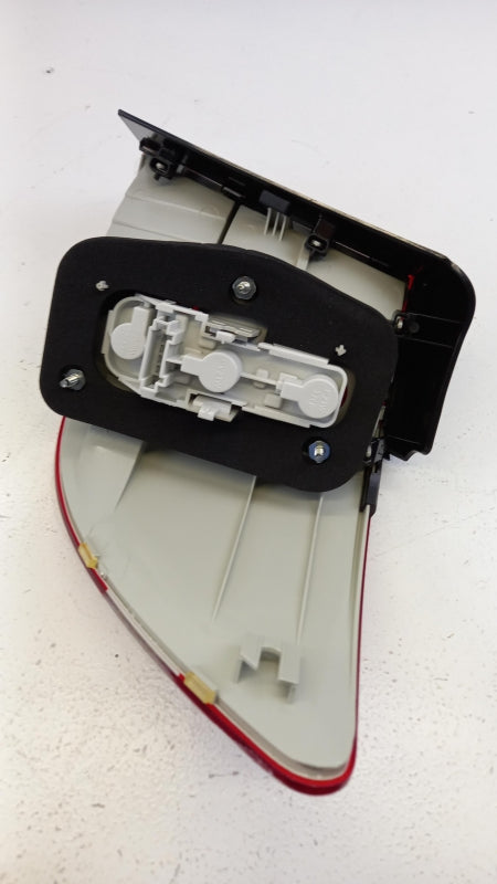 Original MERCEDES-BENZ W245 Heckleuchte hell getönt links A1698202164