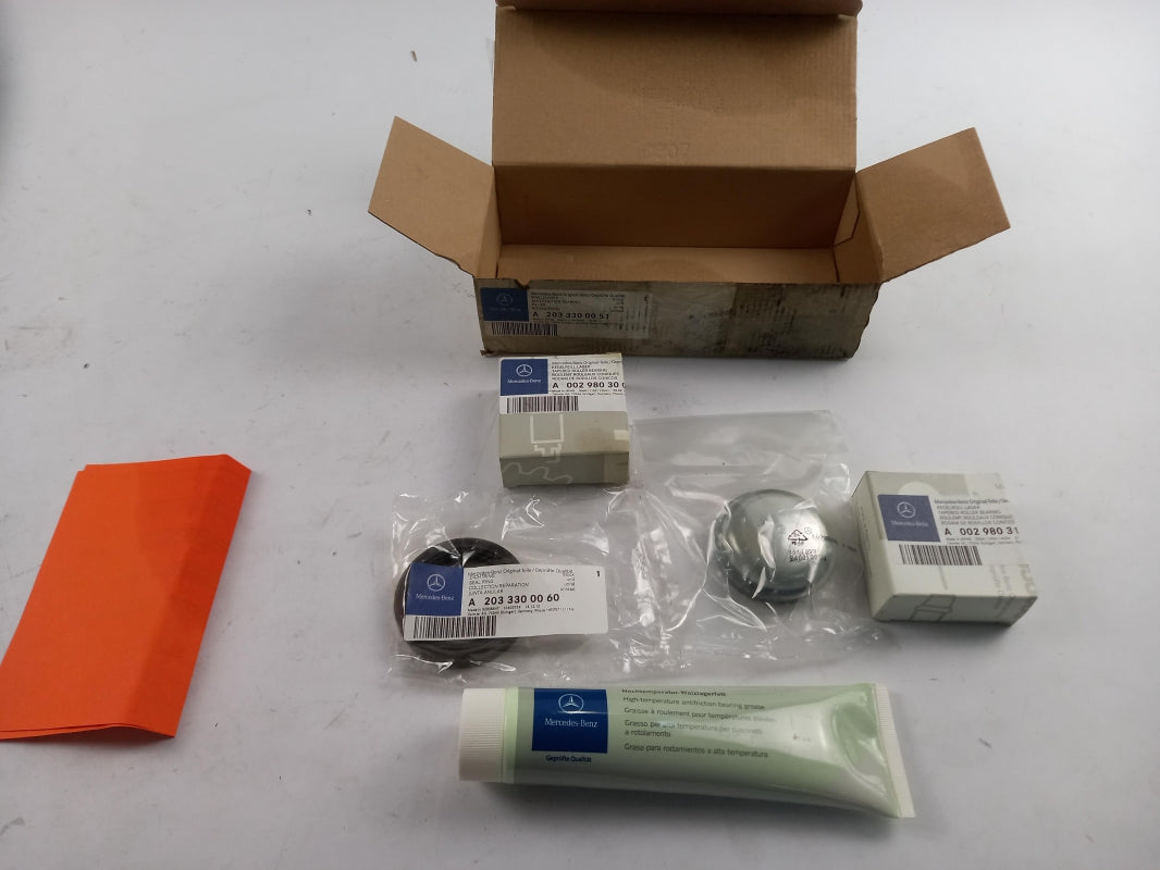 Original OE MERCEDES-BENZ Radlagersatz A2033300051