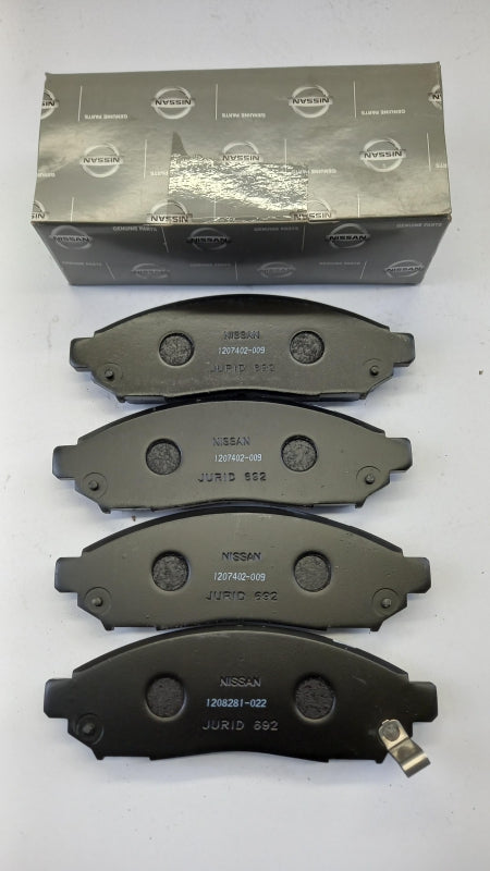 Original NISSAN Navara D40 Pathfinder R51 front brake pads DA060EB326 