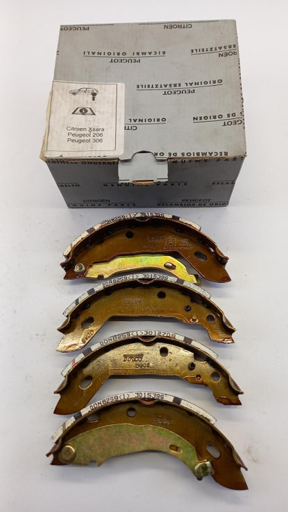 Original PEUGEOT 306 CITROËN Xsara Bremsbackensatz 4241E5