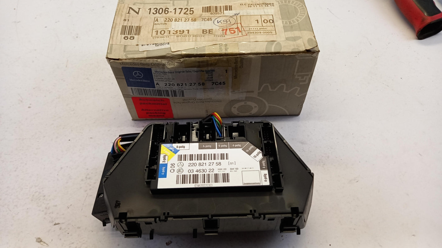 Original MERCEDES-BENZ W220 Sitzverstellung Steuerung vorn links A22082127587C45