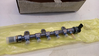 Original OE RENAULT Kraftstoff Verteilerrohr 175217750R