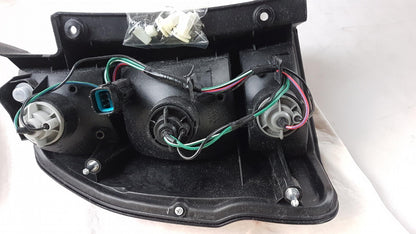 Original MITSUBISHI Pajero Sport I Heckleuchte Rücklicht rechts MR496374