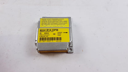 Original OE MITSUBISHI Airbag Steuergerät MR587814