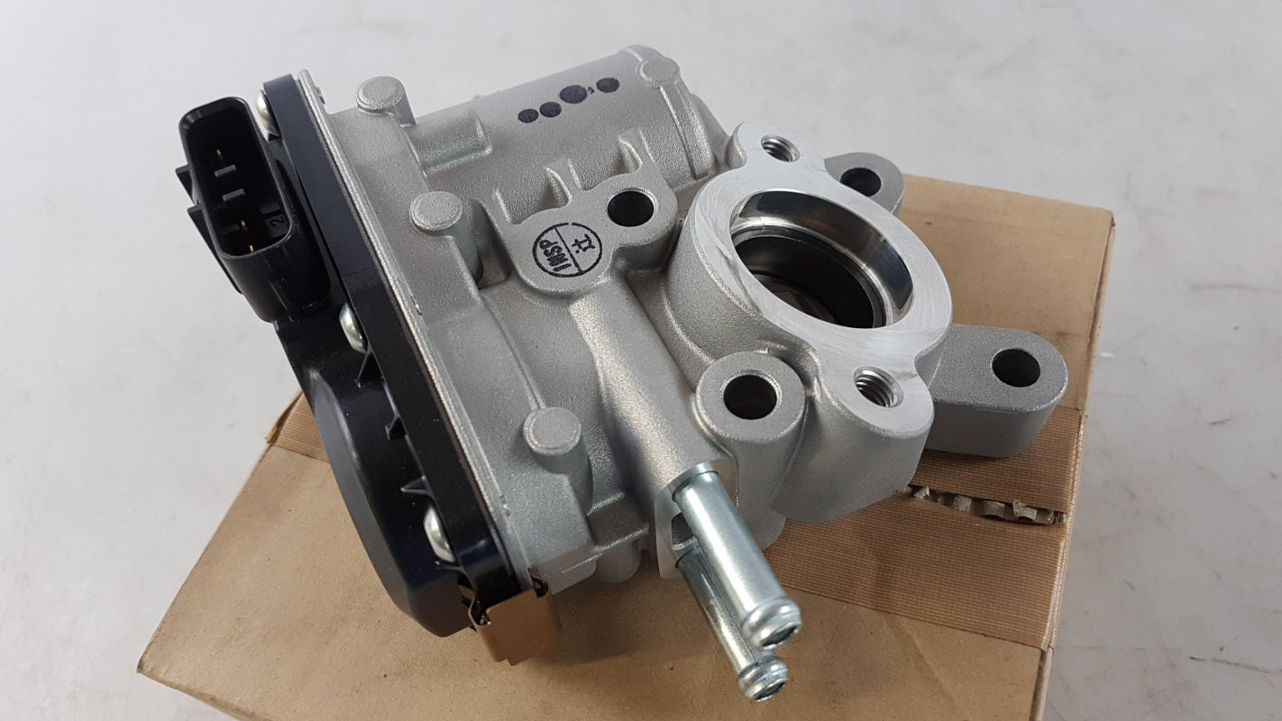 Original NISSAN Cabstar F24 Frontier Navara D40 2.5 dCi AGR-Ventil 14710EC00D