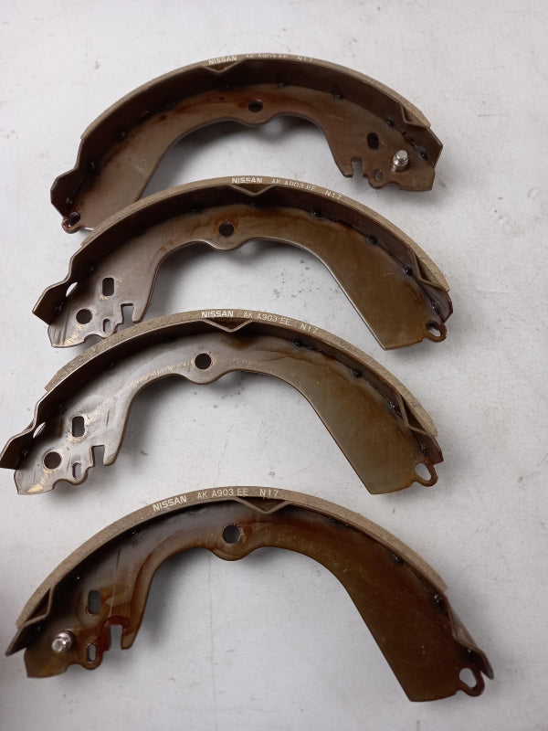 Original NISSAN NV200 Bremsbackensatz hinten D4060JX00A