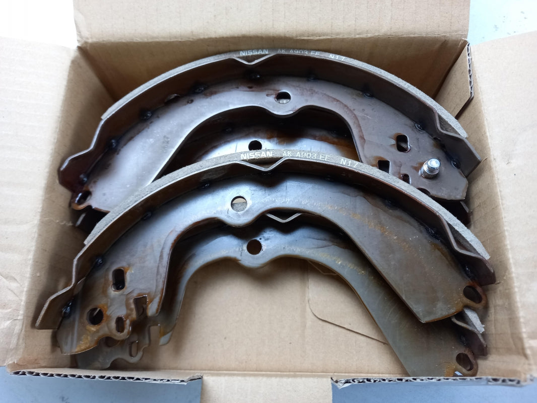 Original NISSAN NV200 Bremsbackensatz hinten D4060JX00A