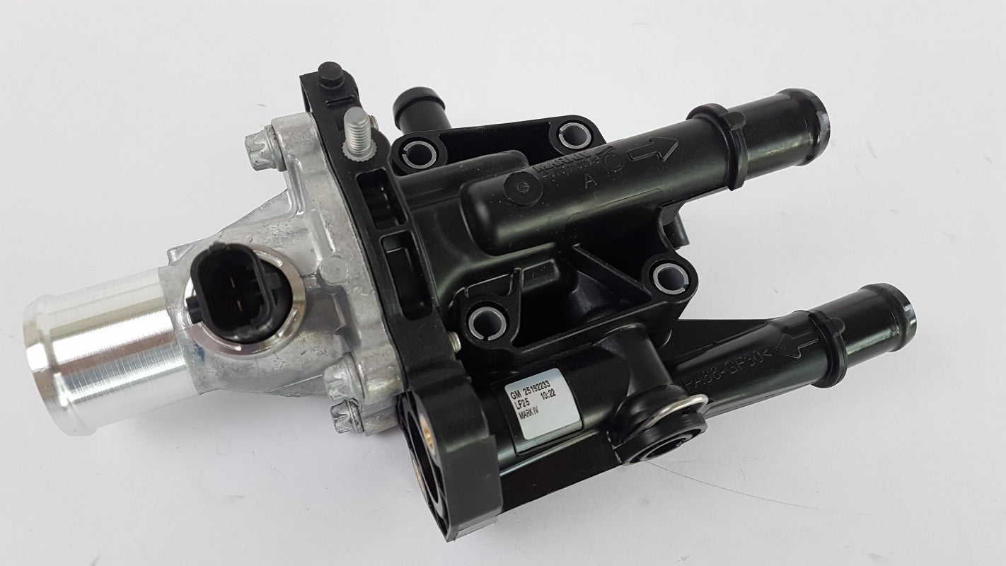 Original OPEL Astra Mokka Insignia Zafira 1.6/1.8i Thermostatgehäuse 25192233