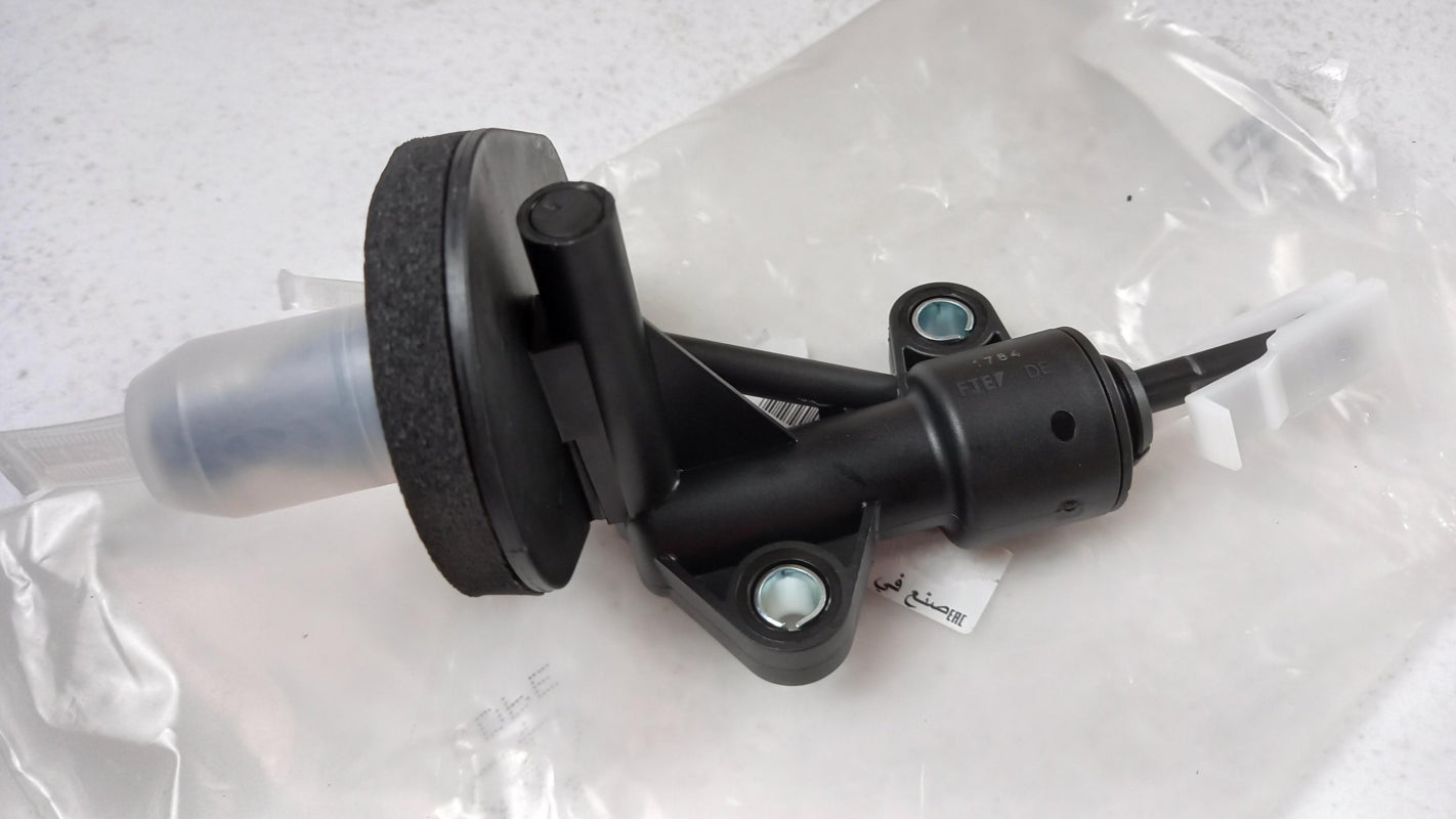 Original OPEL Adam Combo-D Corsa-D Kupplungsgeberzylinder 55190993