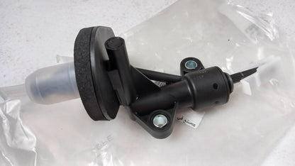 Original OPEL Adam Combo-D Corsa-D Kupplungsgeberzylinder 55190993