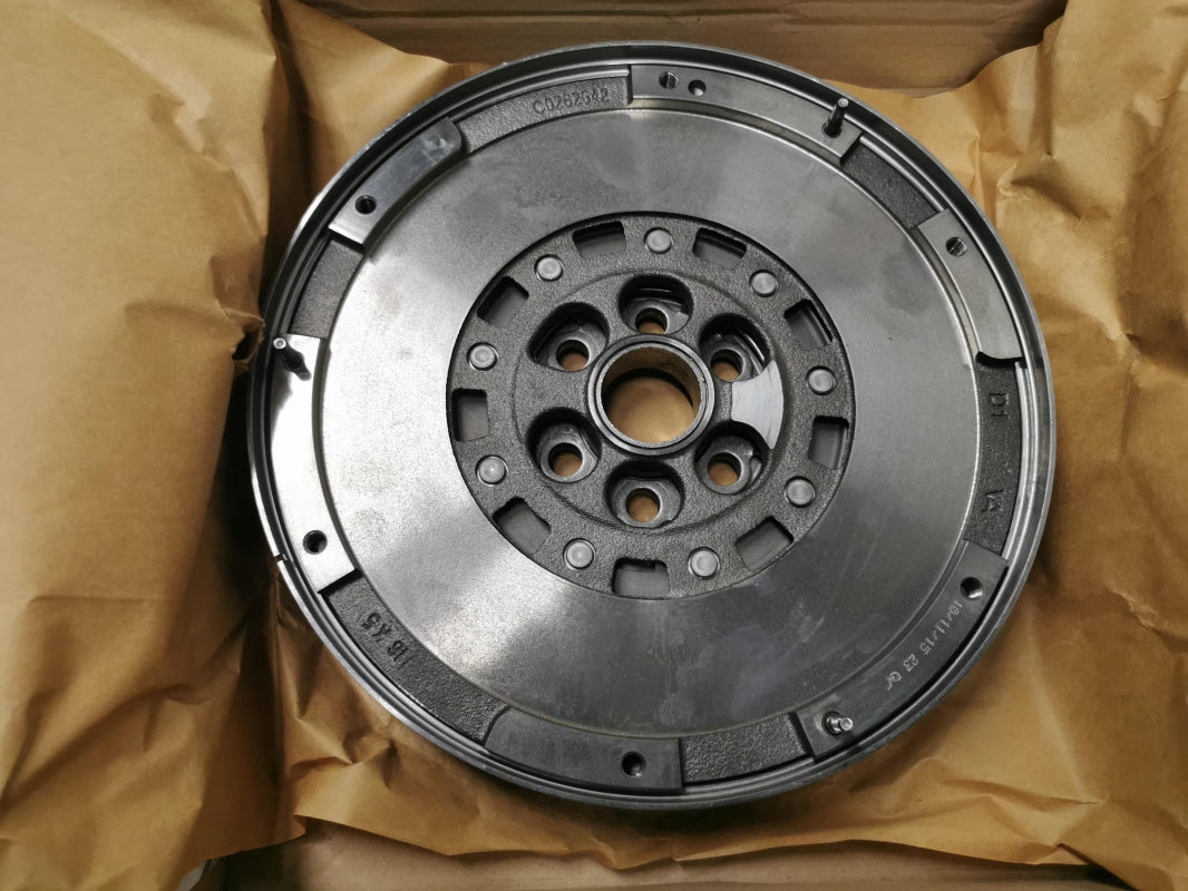 Original ALFA ROMEO Giulietta 1.8 Schwungrad 71795079