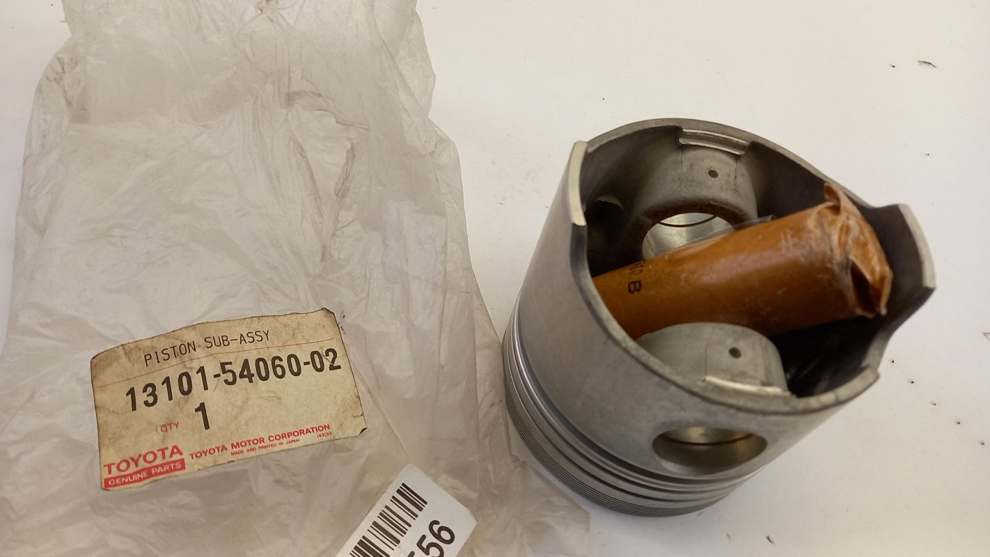 Original TOYOTA Blizzard Cresta Chaser Dyna Land Cruiser Kolben 131015406002