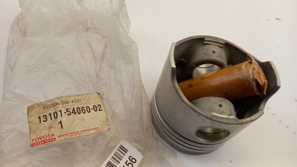 Original TOYOTA Blizzard Cresta Chaser Dyna Land Cruiser Kolben 131015406002
