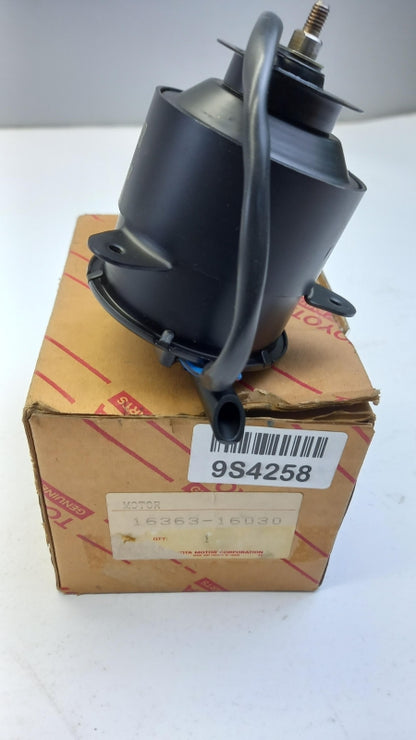 Original TOYOTA Corolla Camry Sprinter Kühlerlüfter Elektromotor 1636316030