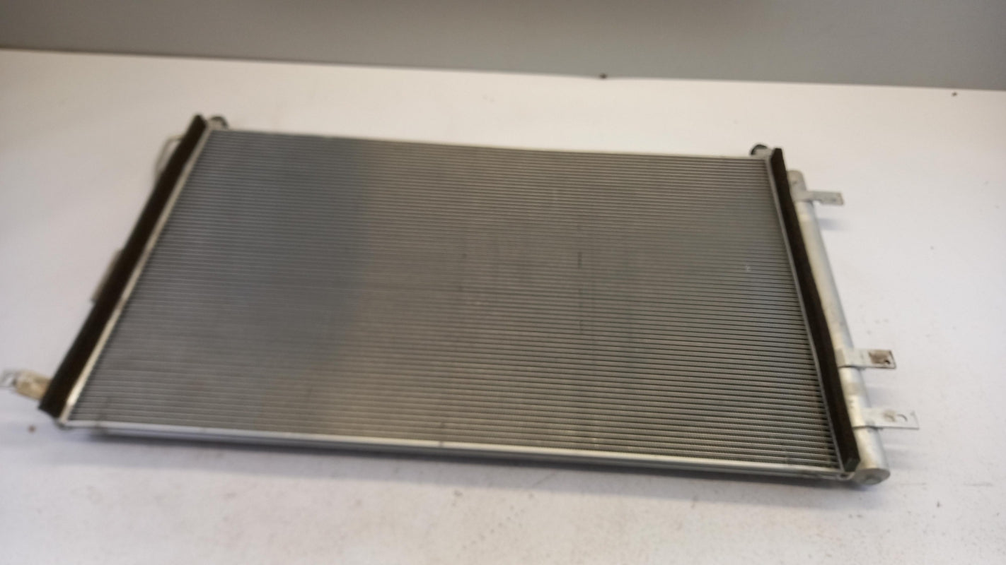 Original OE HYUNDAI/KIA air conditioning condenser 976064D100 