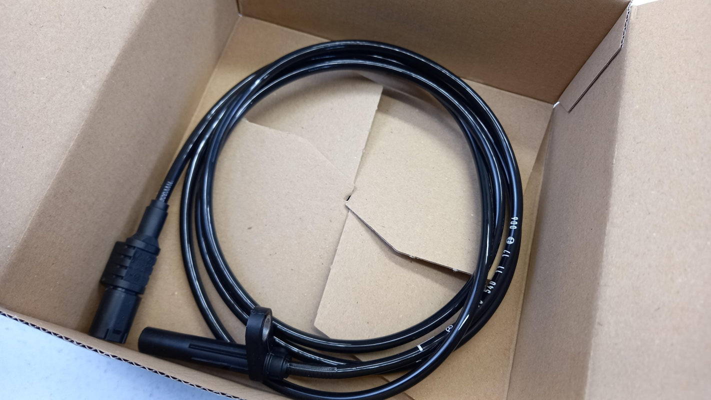 Original OE MERCEDES-BENZ Raddrehzahl Sensor A906540111764