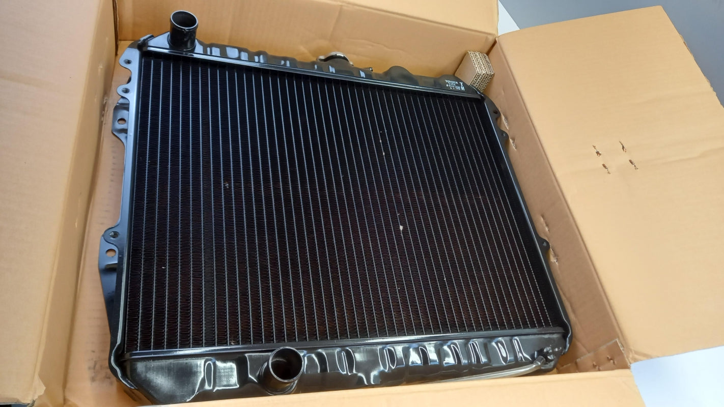 Original OE TOYOTA Wasserkühler 1640054082
