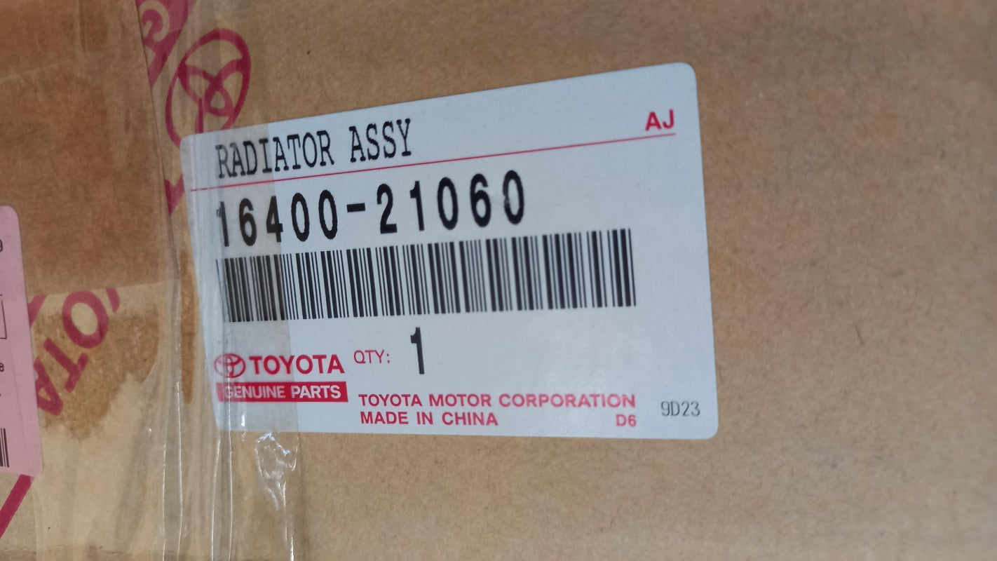 Original OE TOYOTA Wasserkühler 1640021060
