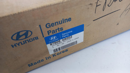 Original HYUNDAI H-1 A1 2007 Klimakondensator 976064A002