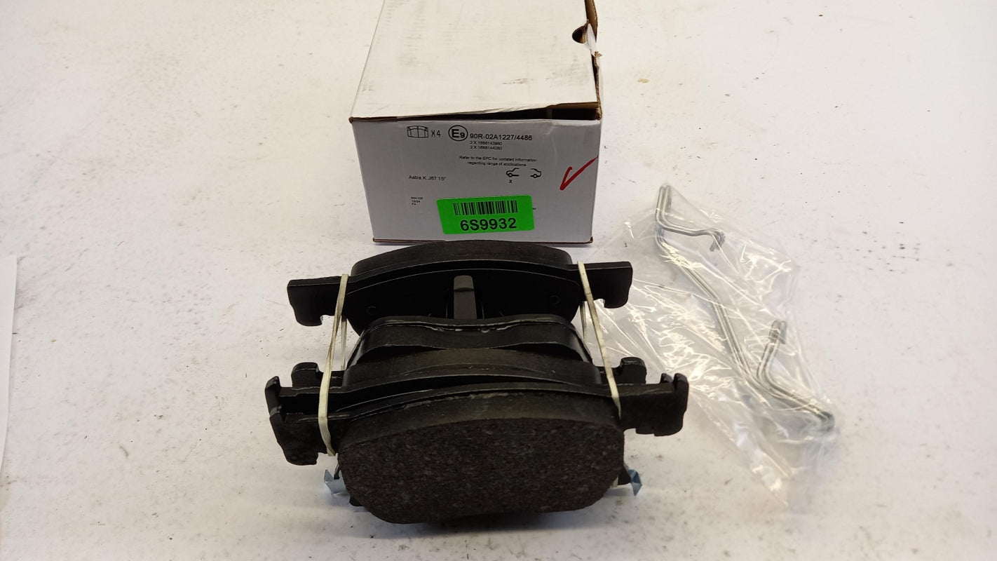 Original PSA OPEL Astra K Bremsbeläge vorne 15" 1684934780