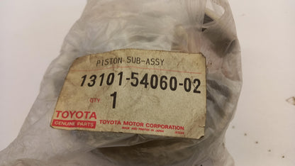 Original TOYOTA Blizzard Cresta Chaser Dyna Land Cruiser Kolben 131015406002