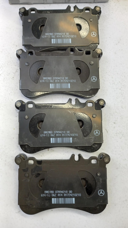 Original MERCEDES-BENZ SLK SLC R172 Bremsbeläge vorne A0074209720