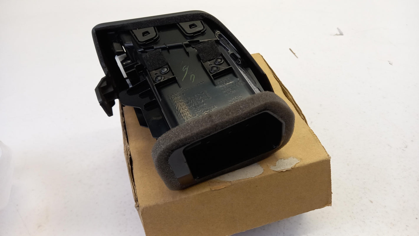 Original OE NISSAN Luftdüse 687614CE0A