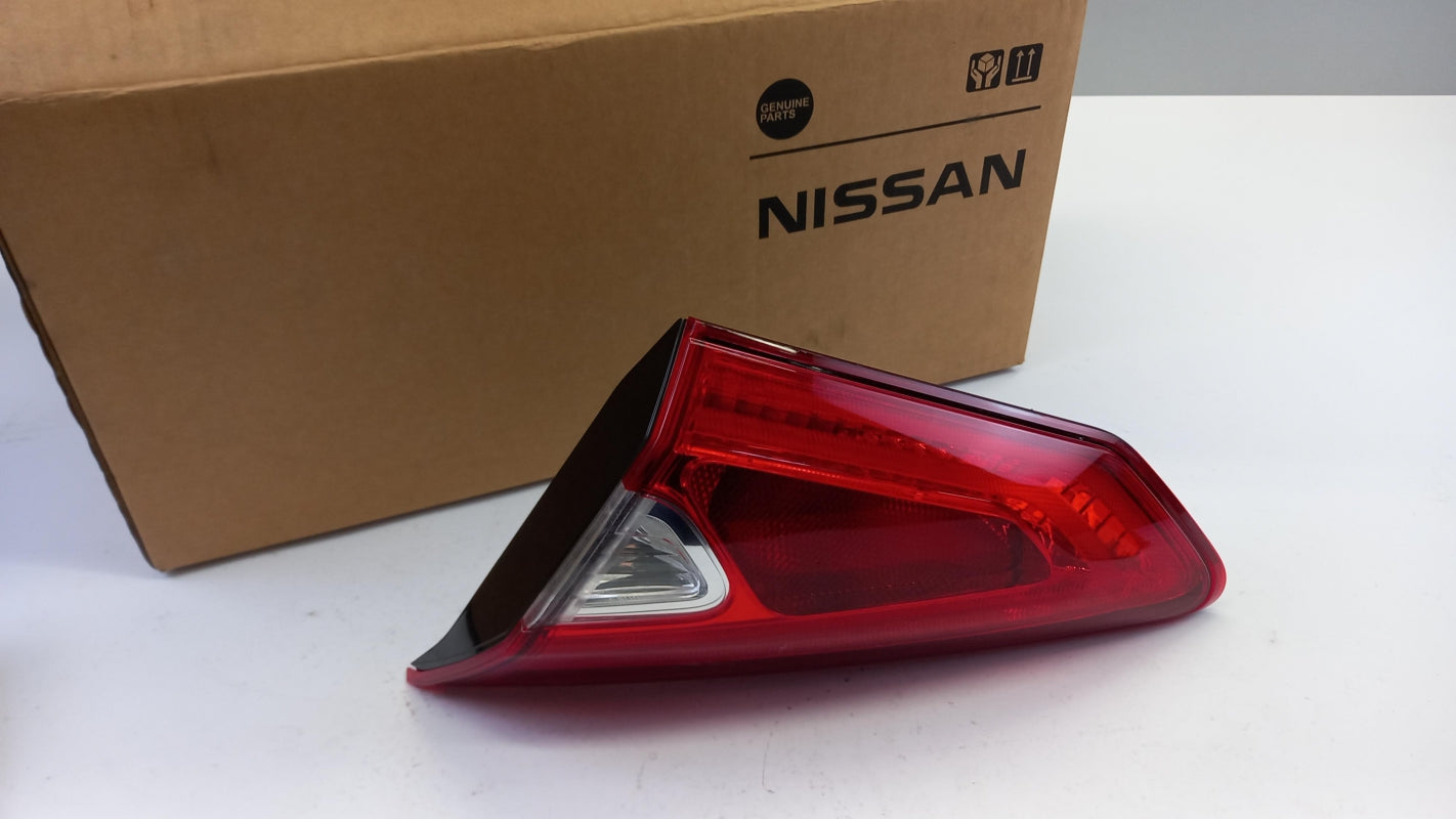 Original NISSAN Pulsar 2014> Heckleuchte rechts hinten 265503ZP5B