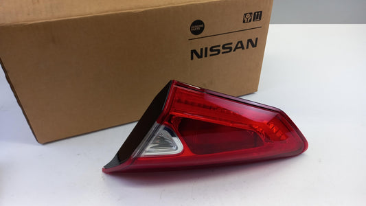 Original NISSAN Pulsar 2014> Heckleuchte rechts hinten 265503ZP5B