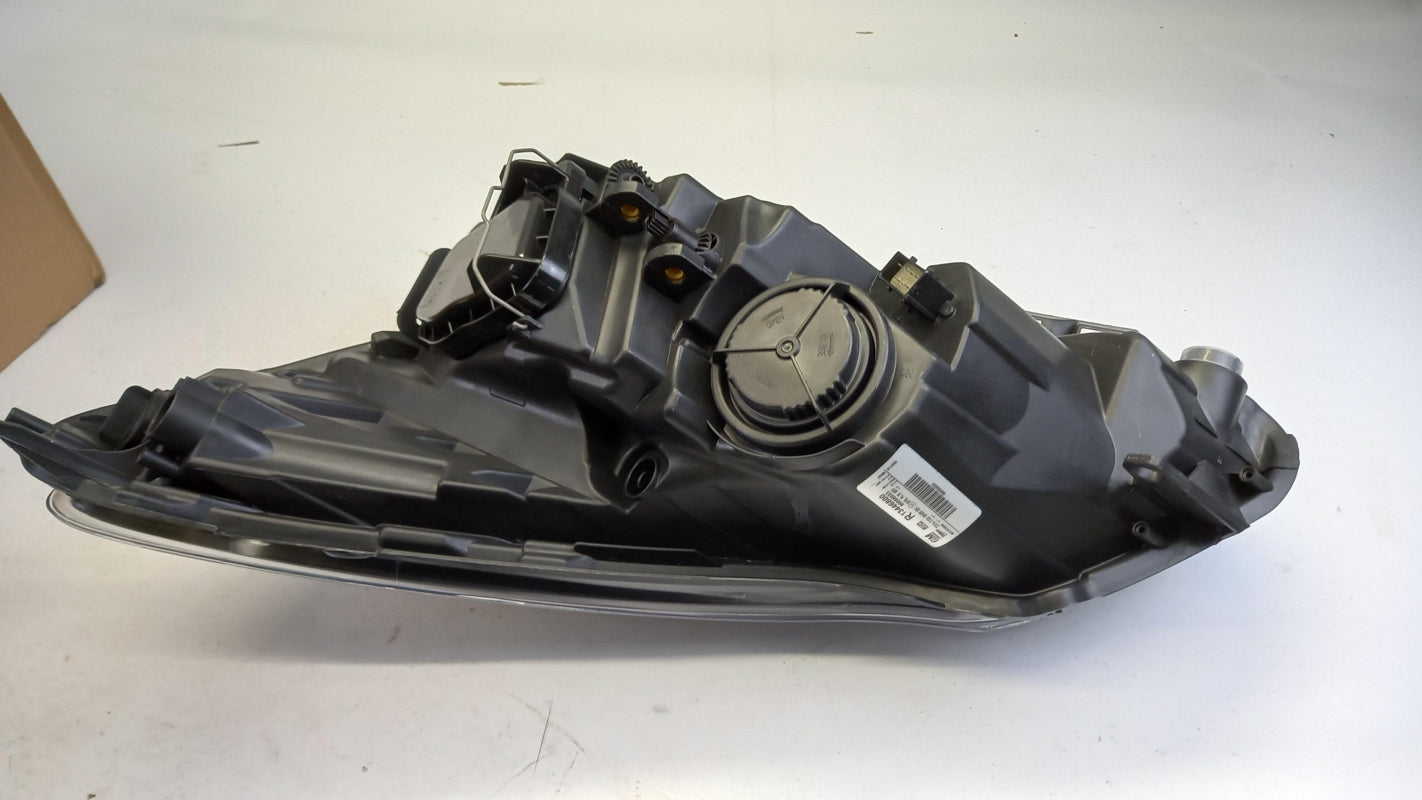 Original OPEL Corsa-D Frontscheinwerfer Scheinwerfer RHD Rechts 13446800