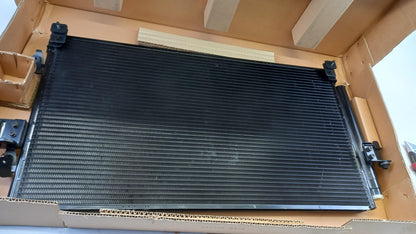 Original OE MITSUBISHI Space Runner 2000/2WD Klimakondensator MR996739