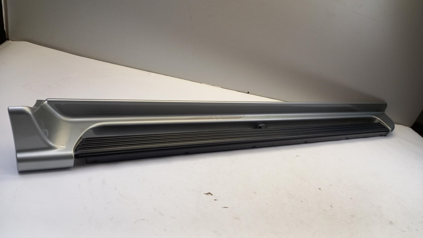 Original MITSUBISHI Pajero Montero Nativa Challenger Trittbrett MR784438