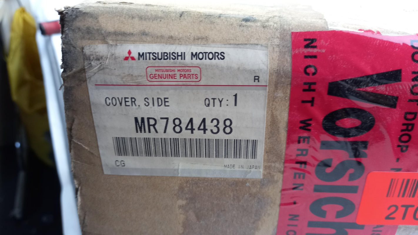 Original MITSUBISHI Pajero Montero Nativa Challenger Trittbrett MR784438