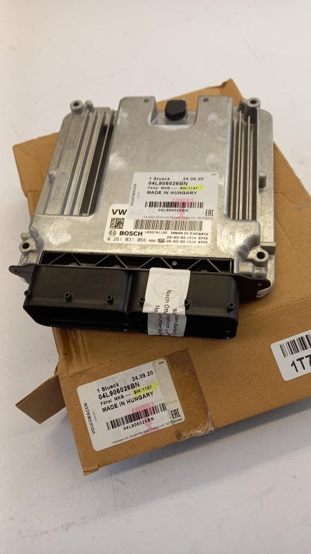 Original AUDI A3 2.0 TDI injection system control unit 04L906026BN 