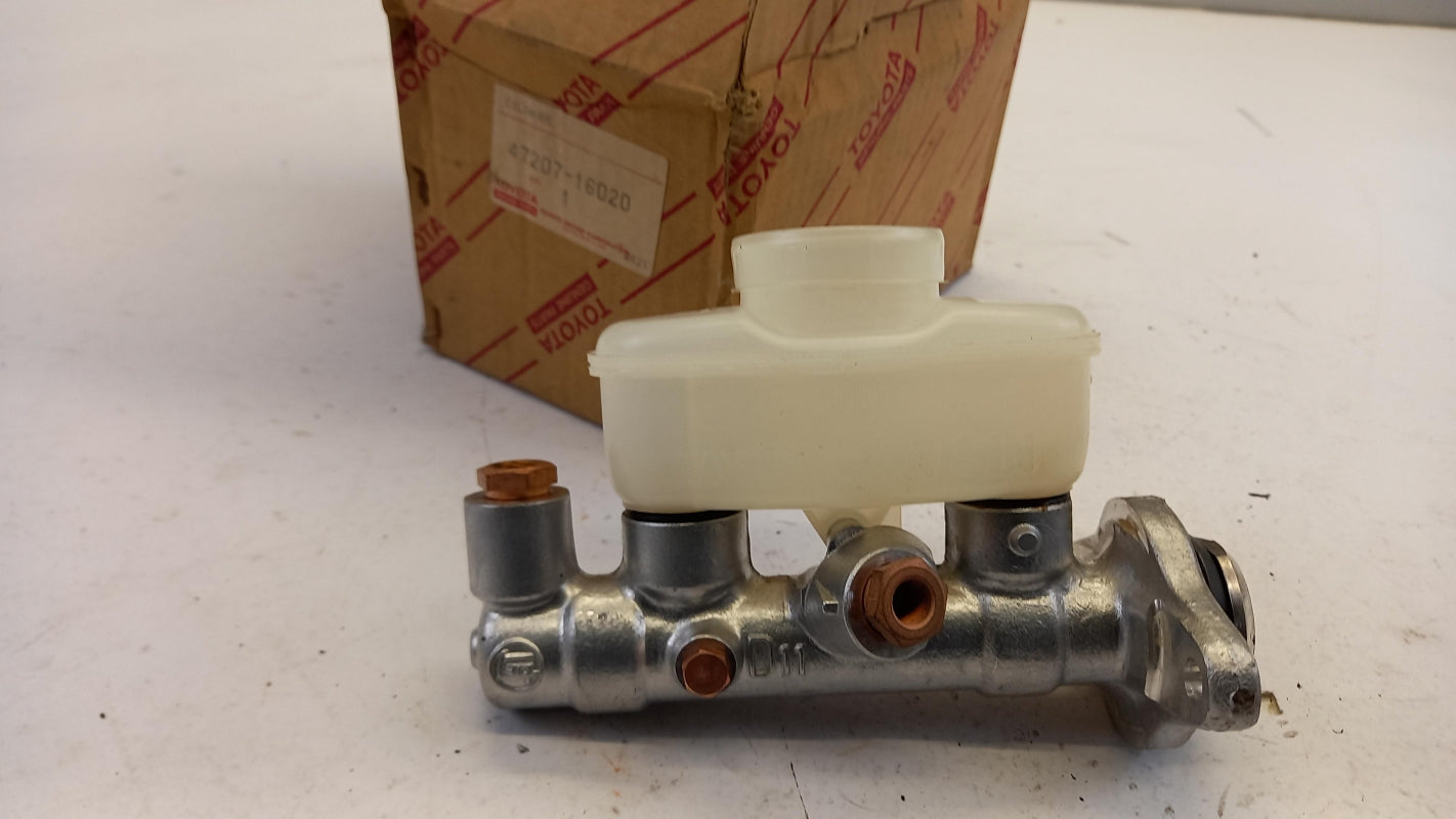 Original TOYOTA Tercel 1983-1988 Hauptbremszylinder 4720716020