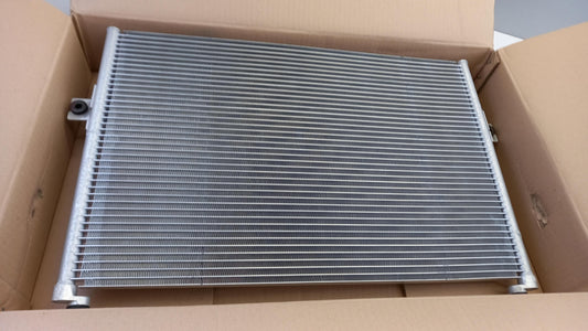 Original HYUNDAI H-1 A1 2007 Klimakondensator 976064A002