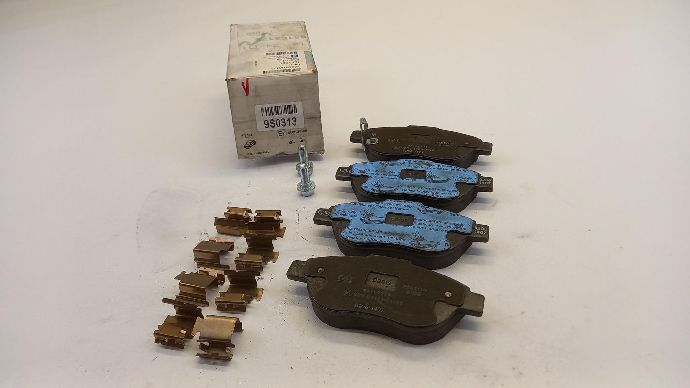 Original OPEL Corsa-D brake pad set front 93169175