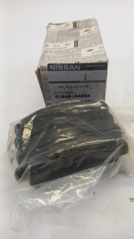 Original NISSAN Pixo (2009-2013) Bremsbeläge Satz Vorne 410604A00B