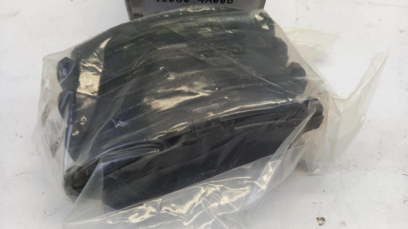 Original NISSAN Pixo (2009-2013) Bremsbeläge Satz Vorne 410604A00B