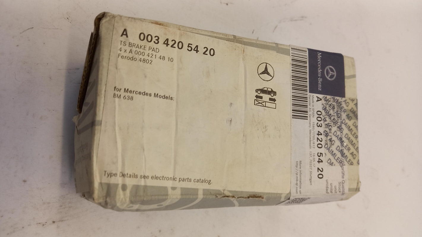 Original MERCEDES-BENZ W638 Vito Bremsbeläge Bremsklötze vorne A0034205420