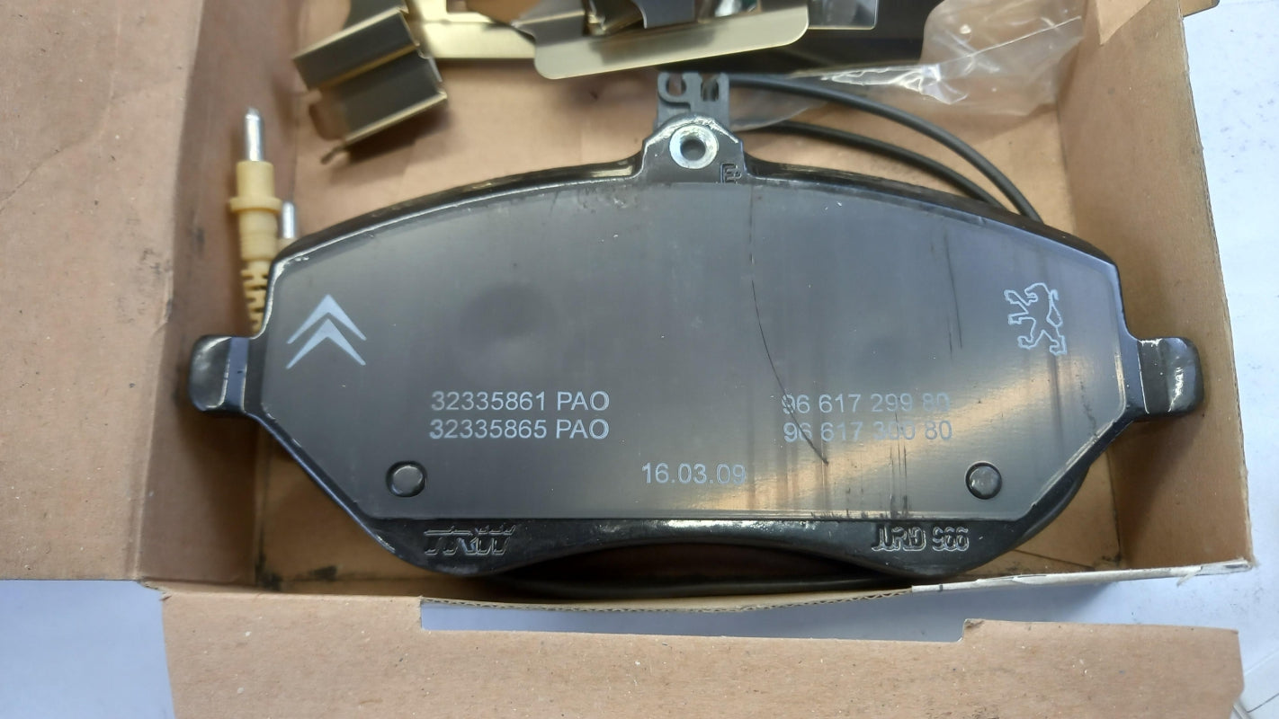 Original PEUGEOT 407 (2004-2007) Bremsbeläge Satz Vorne 425348