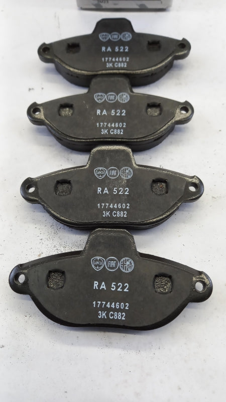 Original FIAT Punto Bremsbeläge Bremsbelagsatz vorne 71737179